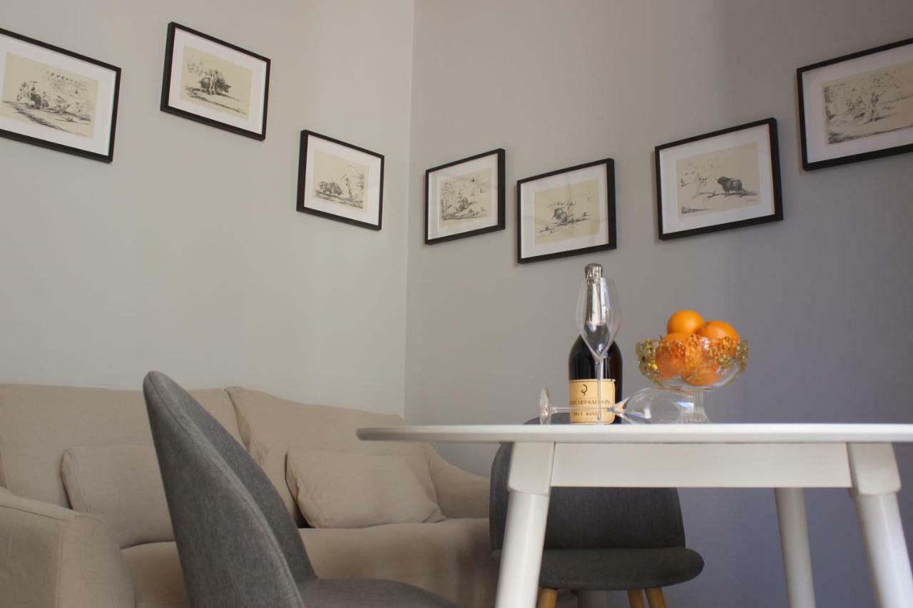 Apartamentos Reyes Catolicos 14 Seville Ngoại thất bức ảnh